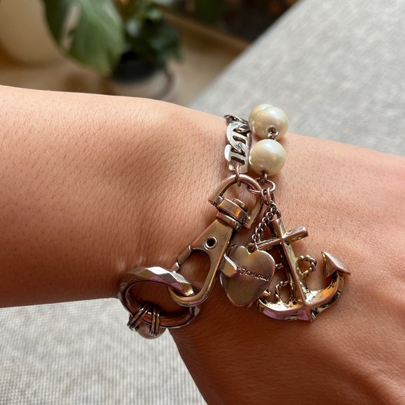Y2K Vintage Betsey Johnson Nautical Charm Bracelet, Circa 2006 - Picture 17 of 17
